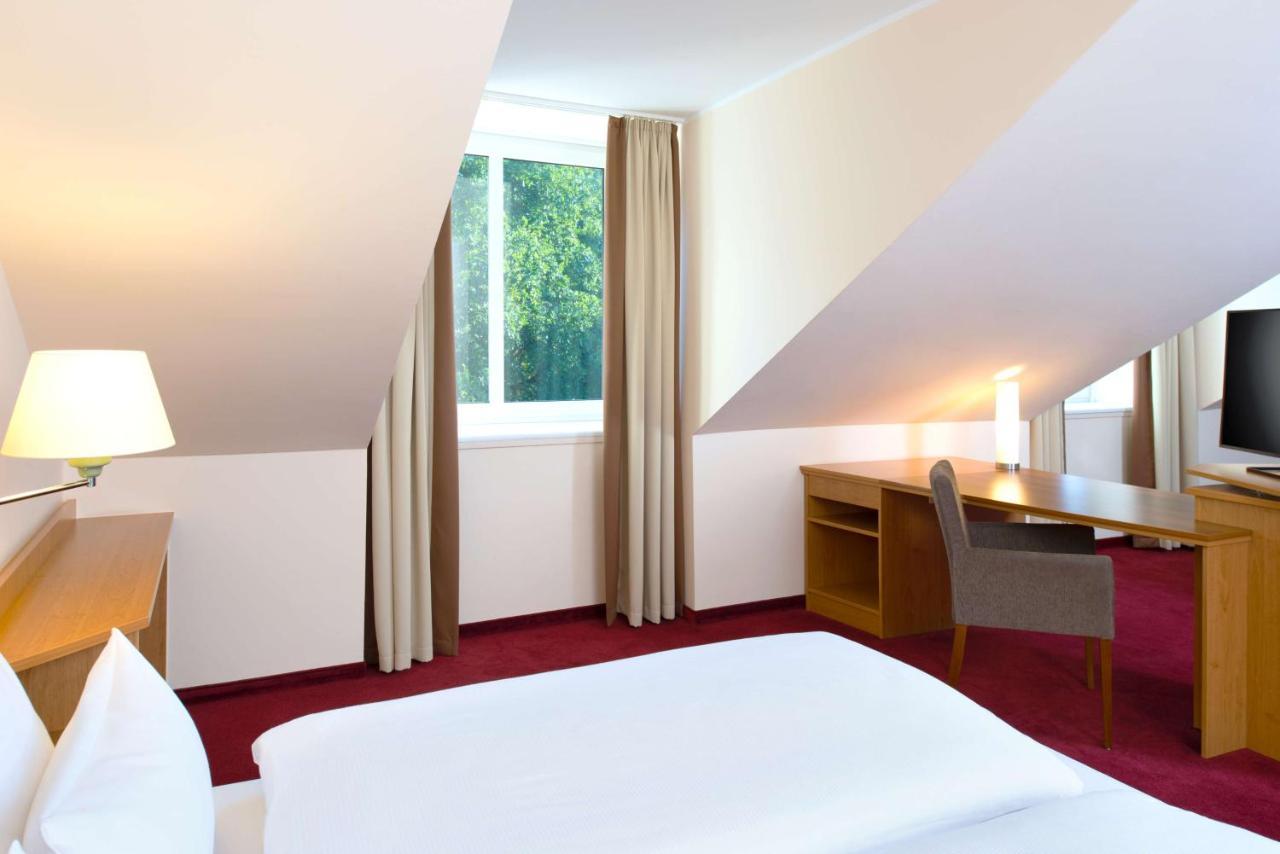 Nh Berlin Potsdam Conference Center Hotel Kleinmachnow Exterior photo